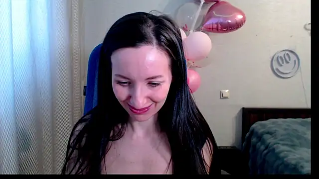 Snapshot of RailyMellow chatting on 02-08-25, 10:07 RailyMellow online show from 02-08-25, 10:07