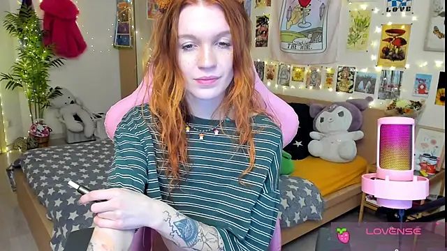 Sunny Elly online show from 04-12-26, 07:35