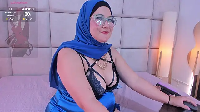 Scarlette 33 online show from 03-25-26, 02:28