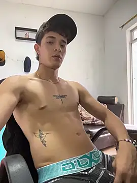 cristofer 988 online show from 04-22-26, 08:21