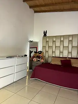 Snapshot of Alexa_Miss chatting on 10-28-25, 06:54 Alexa Miss online show from 10-28-25, 06:54