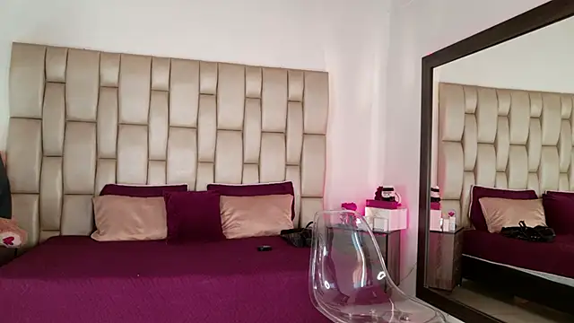 Snapshot of Alexa_Miss chatting on 11-03-25, 07:59 Alexa Miss online show from 11-03-25, 07:59