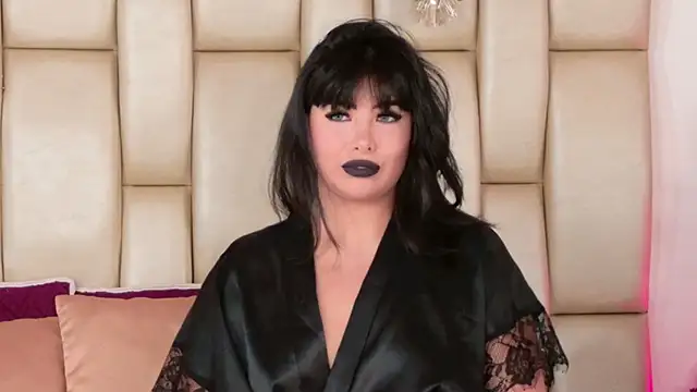 Snapshot of Alexa_Miss chatting on 11-28-25, 07:38 Alexa Miss online show from 11-28-25, 07:38