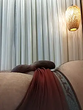 Snapshot of roladuraPr chatting on 10-14-25, 02:01 roladuraPr online show from 10-14-25, 02:01