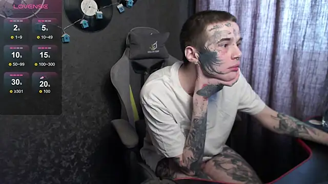 Snapshot of lonelycrystal chatting on 02-28-25, 09:58 lonelycrystal online show from 02-28-25, 09:58