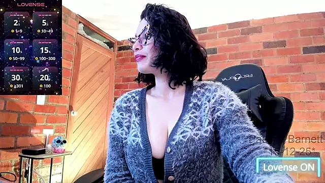 paulinabarnett- online show from 12-15-25, 05:01