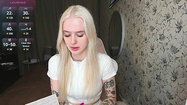 Snapshot of Healing__girl chatting on 01-12-25, 09:40 Healing  girl online show from 01-12-25, 09:40