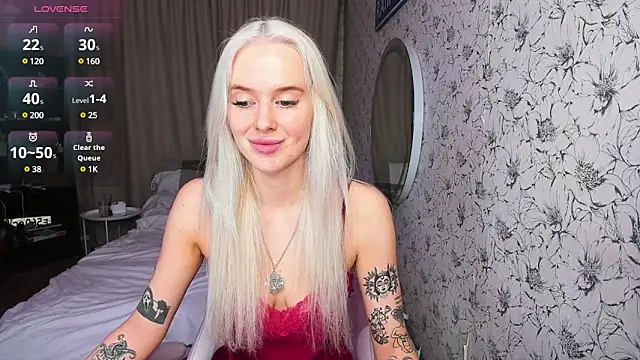 Snapshot of Healing__girl chatting on 01-18-25, 03:53 Healing  girl online show from 01-18-25, 03:53