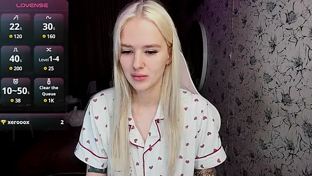 Snapshot of Healing__girl chatting on 01-26-25, 01:15 Healing  girl online show from 01-26-25, 01:15