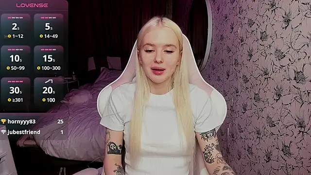 Snapshot of Healing__girl chatting on 02-03-25, 12:14 Healing  girl online show from 02-03-25, 12:14