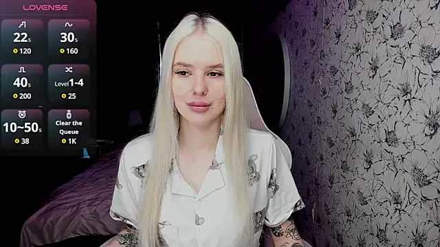 Snapshot of Healing__girl chatting on 02-08-25, 05:29 Healing  girl online show from 02-08-25, 05:29