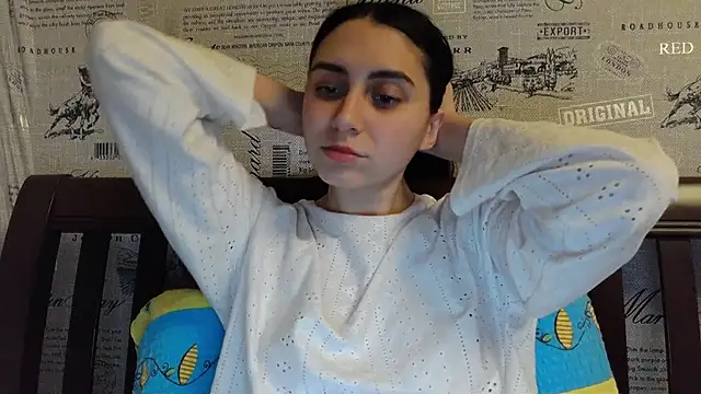 Snapshot of Kashtanka_ chatting on 12-24-24, 08:05 Kashtanka online show from 12-24-24, 08:05