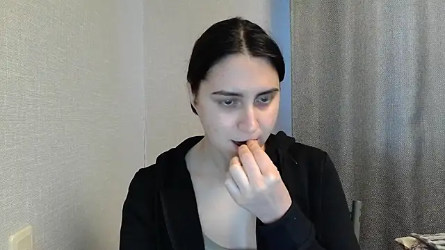 Snapshot of Kashtanka_ chatting on 12-28-24, 12:03 Kashtanka online show from 12-28-24, 12:03