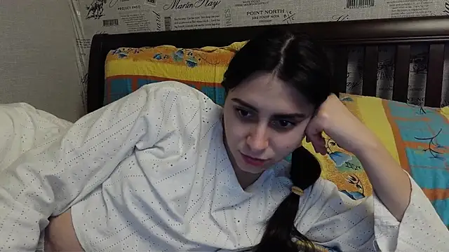 Snapshot of Kashtanka_ chatting on 01-08-25, 07:24 Kashtanka online show from 01-08-25, 07:24