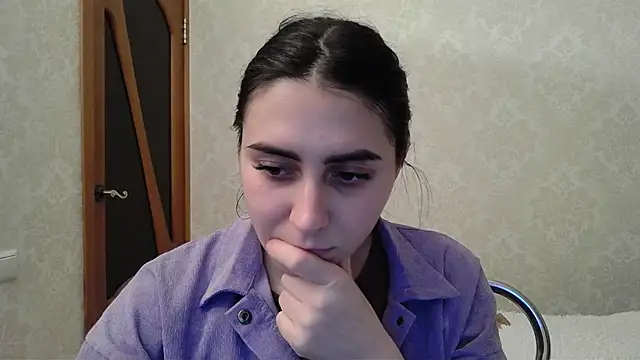 Snapshot of Kashtanka_ chatting on 02-05-25, 04:58 Kashtanka online show from 02-05-25, 04:58