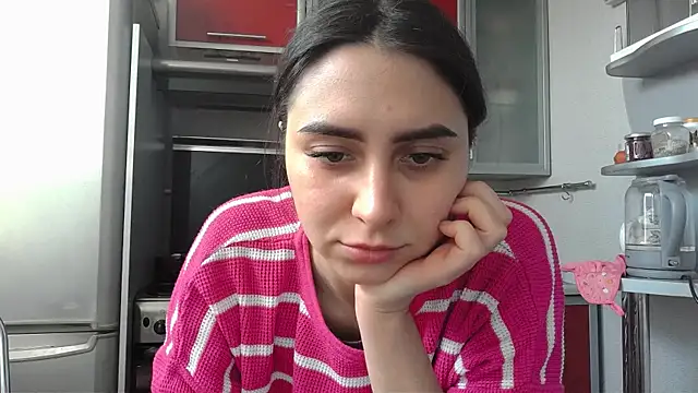 Snapshot of Kashtanka_ chatting on 02-06-25, 07:13 Kashtanka online show from 02-06-25, 07:13