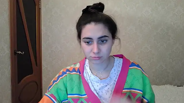 Snapshot of Kashtanka_ chatting on 02-24-25, 05:42 Kashtanka online show from 02-24-25, 05:42
