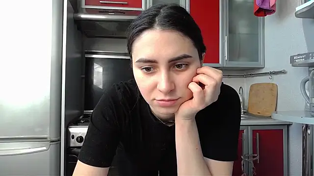 Snapshot of Kashtanka_ chatting on 02-28-25, 06:21 Kashtanka online show from 02-28-25, 06:21