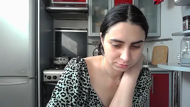 Snapshot of Kashtanka_ chatting on 03-18-25, 06:14 Kashtanka online show from 03-18-25, 06:14