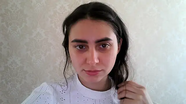 Snapshot of Kashtanka_ chatting on 10-02-25, 06:42 Kashtanka online show from 10-02-25, 06:42