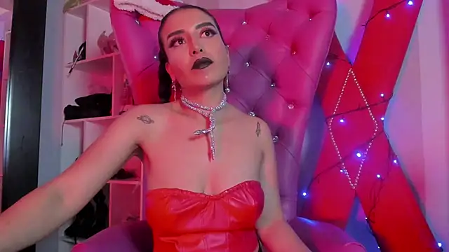 Snapshot of MeliizaQueen chatting on 12-23-24, 09:40 MeliizaQueen online show from 12-23-24, 09:40