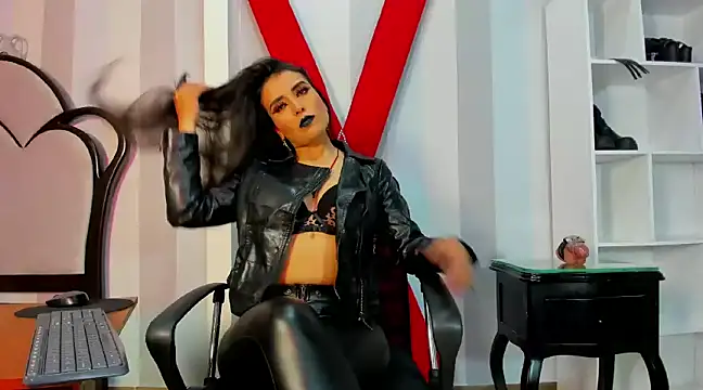 Snapshot of MeliizaQueen chatting on 02-25-25, 08:19 MeliizaQueen online show from 02-25-25, 08:19