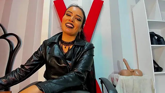 Snapshot of MeliizaQueen chatting on 03-11-25, 10:42 MeliizaQueen online show from 03-11-25, 10:42