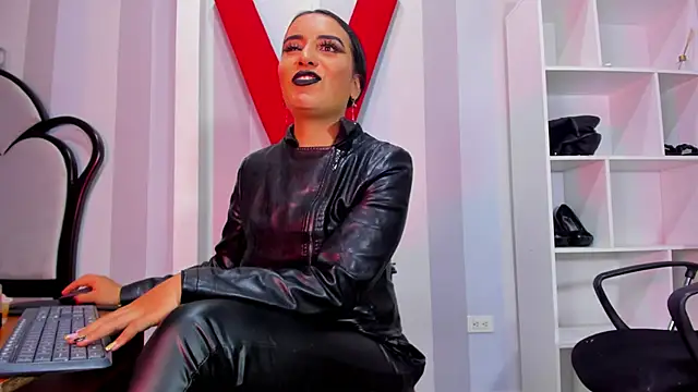 Snapshot of MeliizaQueen chatting on 03-13-25, 11:16 MeliizaQueen online show from 03-13-25, 11:16