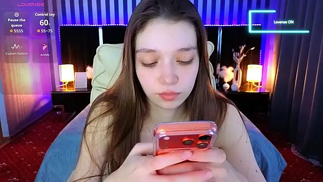 Snapshot of Cherry_Wipe chatting on 11-09-25, 01:53 Cherry Wipe online show from 11-09-25, 01:53