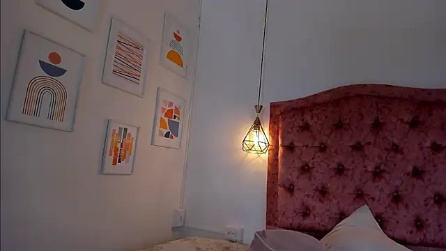Snapshot of aprill21_ chatting on 12-02-24, 01:46 aprill21 online show from 12-02-24, 01:46
