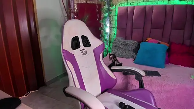 Snapshot of sweetyose chatting on 12-14-24, 09:35 sweetyose online show from 12-14-24, 09:35