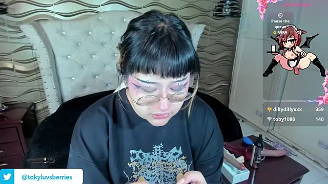 Snapshot of toky_doll chatting on 12-10-24, 12:06 toky doll online show from 12-10-24, 12:06