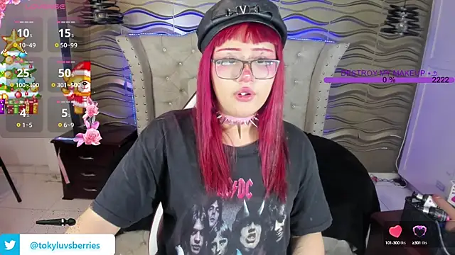 Snapshot of toky_doll chatting on 12-28-24, 11:05 toky doll online show from 12-28-24, 11:05