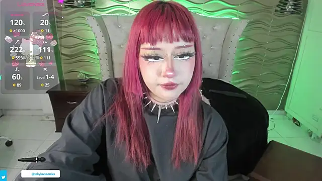 Snapshot of toky_doll chatting on 01-21-25, 10:51 toky doll online show from 01-21-25, 10:51