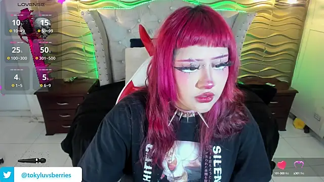 Snapshot of toky_doll chatting on 01-29-25, 09:17 toky doll online show from 01-29-25, 09:17