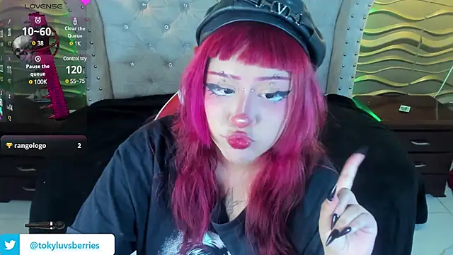 Snapshot of toky_doll chatting on 01-31-25, 11:56 toky doll online show from 01-31-25, 11:56