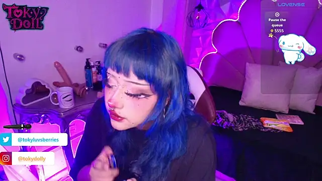 Snapshot of toky_doll chatting on 09-17-25, 09:05 toky doll online show from 09-17-25, 09:05