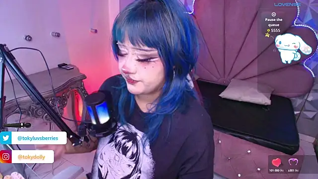 Snapshot of toky_doll chatting on 09-26-25, 08:24 toky doll online show from 09-26-25, 08:24