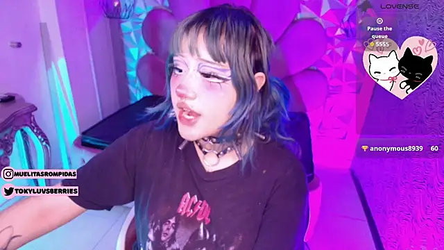 toky doll online show from 12-18-25, 05:13