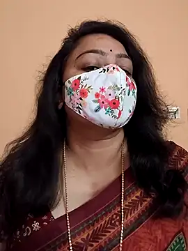 neelu-hoty online show from 03-10-25, 08:37