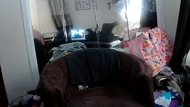 Hand69someguy online show from 06-10-26, 04:34