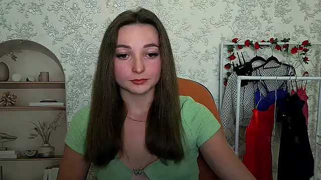  Barbie Kiss  online show from 10-02-25, 02:24