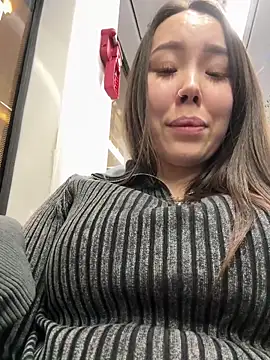 Asian Asami online show from 01-17-25, 03:53