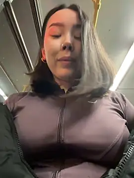 Asian Asami online show from 10-16-25, 04:41