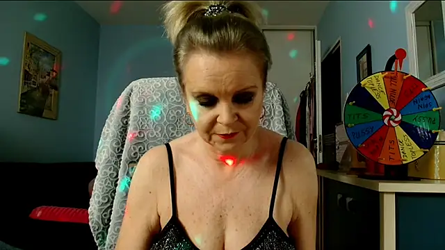 sexyjennyeu online show from 02-05-25, 09:07