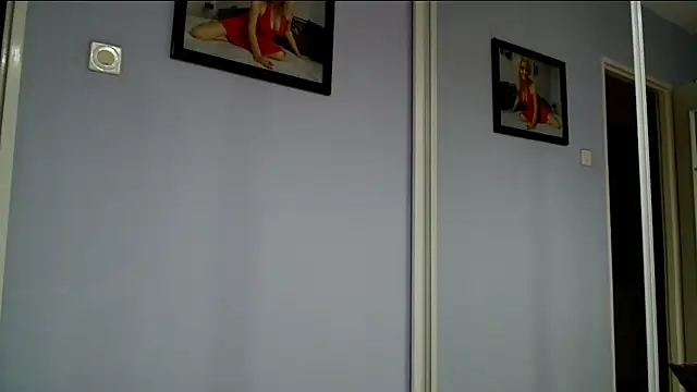 sexyjennyeu online show from 02-18-25, 08:36