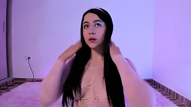 CoralineKam1 online show from 01-08-25, 04:33