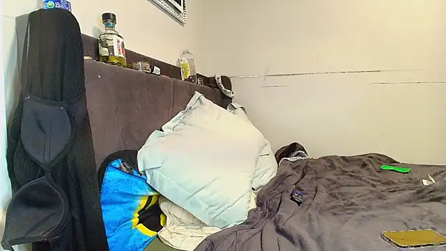 Naomiruty online show from 09-12-25, 01:49