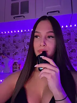 Snapshot of EricaWalls chatting on 01-16-25, 06:37 EricaWalls online show from 01-16-25, 06:37