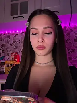 Snapshot of EricaWalls chatting on 02-22-25, 07:25 EricaWalls online show from 02-22-25, 07:25